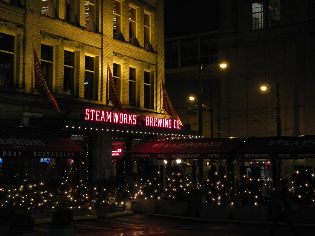 Steamworks Brew Pub - Hipster Free :-)