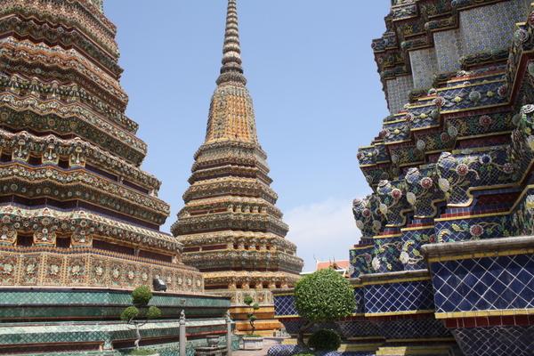 Playing tourist in Bangkok wat pho bangkok temple