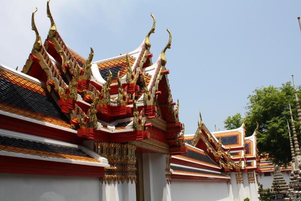 Playing tourist in Bangkok wat pho bangkok temple