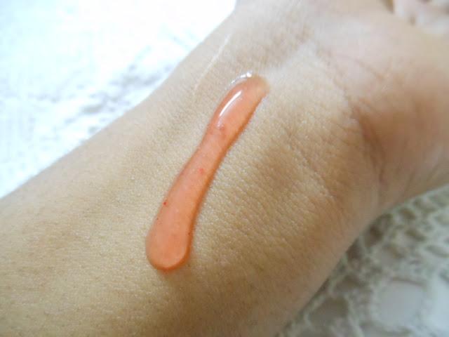 Step 1: Lakme Clean Up Nourishing Glow Face Wash: Review and Swatches