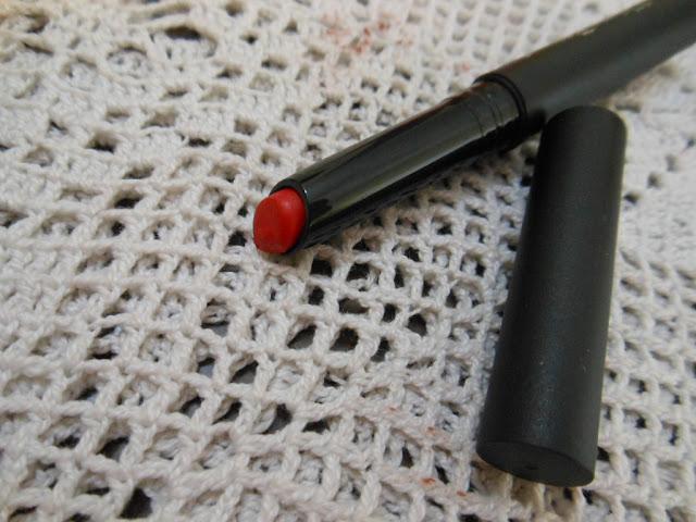 Faces Ultime Pro Long Wear Matte Lipstick in 03 Passion: Review, Swatches and LOTD