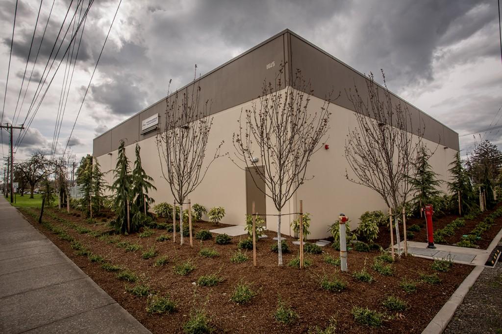 An outside view of Portland General Electric’s Salem Smart Power Center in Salem, Ore. PGE is a participant in the Battelle-led Pacific Northwest Smart Grid Demonstration Project, which will use the center’s 5-megawatt energy storage system to test several smart grid technologies and approaches. (Photo courtesy of Portland General Electric)