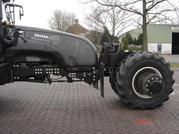 batmobile-tractor-for-a-superhero-in-the