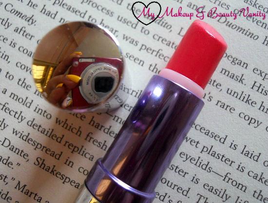 Colorbar Creme Touch Lipstick in Passionate 006+glossy lipstick