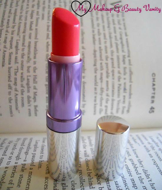 Colorbar Creme Touch Lipstick in Passionate 006+Colorbar Creme Touch Lipstick