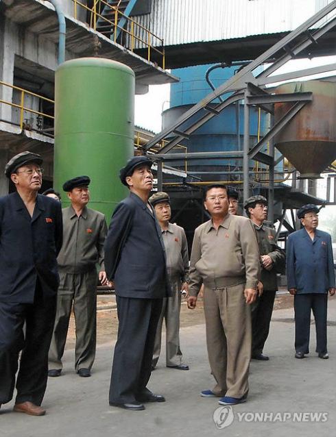 DPRK Premier Pak Pong Ju (3rd L) tours a factory in Hamhu'ng, capital of South Hamgyo'ng Province (Photo: KCNA-Yonhap)