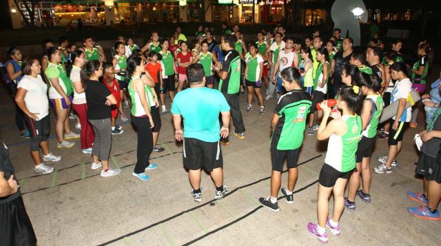 2_The country's biggest running program MILO R2-APEX Running School sets pace for wellness in the Philippines with elite training workouts and sports medicine based running principles.