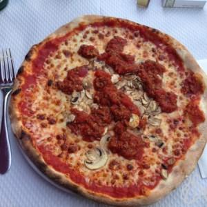 Pizza Pino: A Tourists’ Meet-up Point Pizza_Pino_Champs_Elysees_Paris21