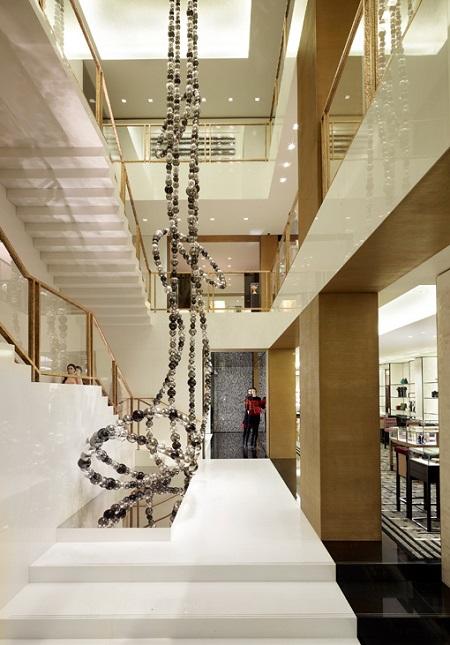 Chanel London opens largest flagship store in the world Chanel London opens largest flagship store in the world