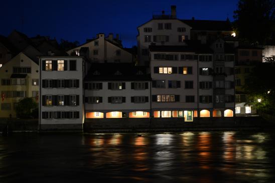 How to feel (the) blue without the need of a tripod: the Nikon 16-35 mm f/4 VR artborghi-blue-light-zurich-7