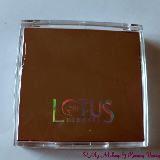 Lotus PURESTAY Long Lasting Eyeshadow in Electric Glaze+lotus herbals purestay+eye palettes