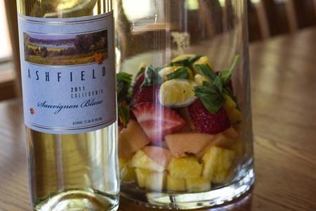 White Wine Sangria (2 of 2) White Wine Sangria (2 of 2)