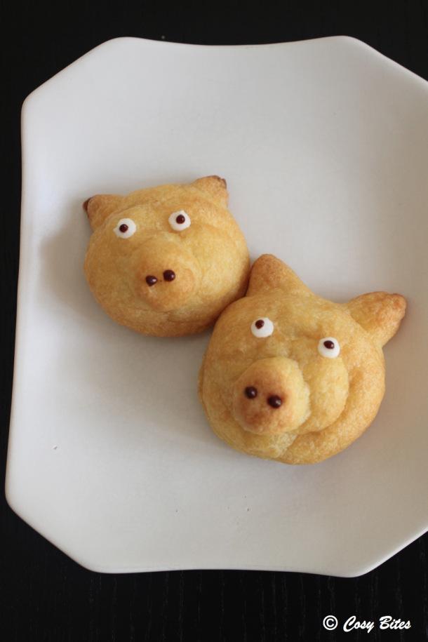 Custard Cream Puffs - Piggies