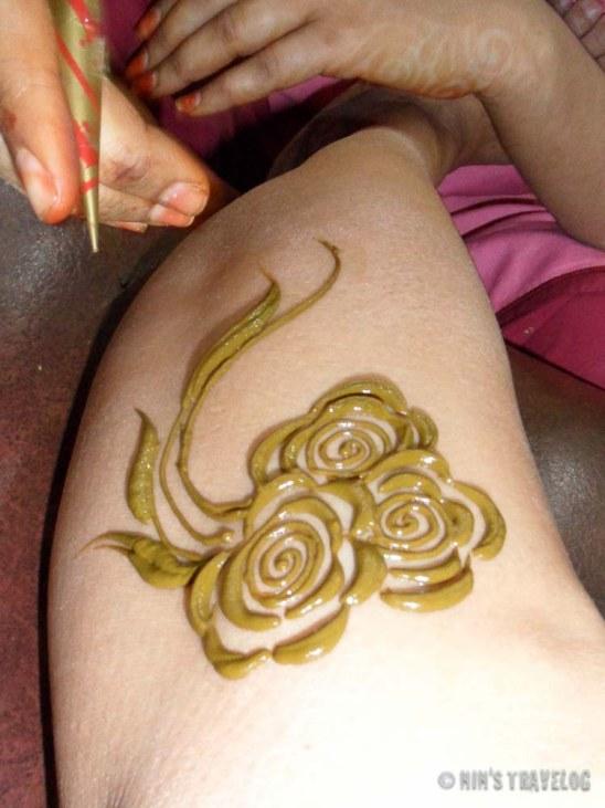 Henna In a few minutes the artist at the salon manage to do this with a simple tube that contain henna paste.