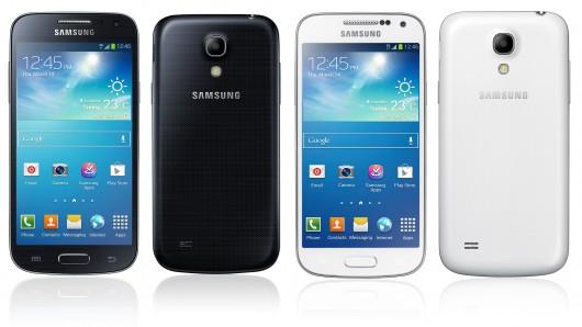 Two Color Versions of Galaxy s4 Mini 