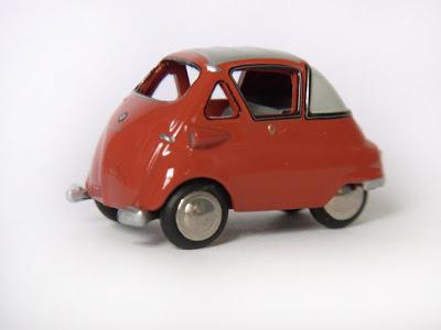 Scooters & microcars: little gems