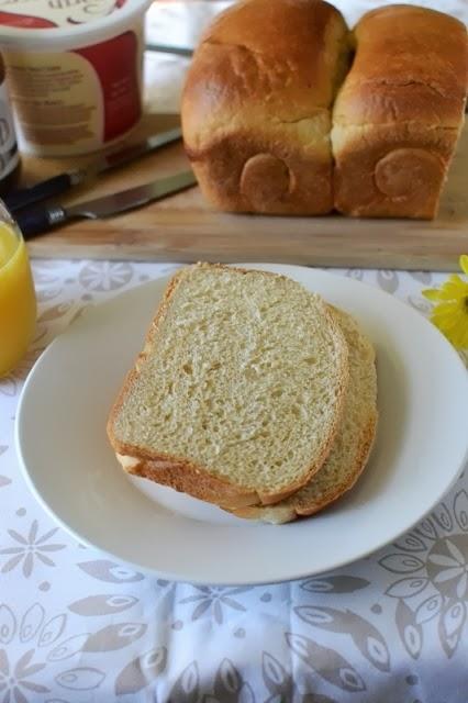 Hokkaido Milk Bread with Tangzhong Starter (Eggless)