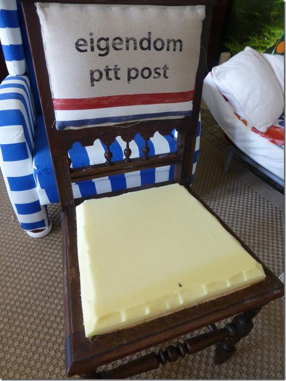 Uni-Therapy: Postal Chair 9