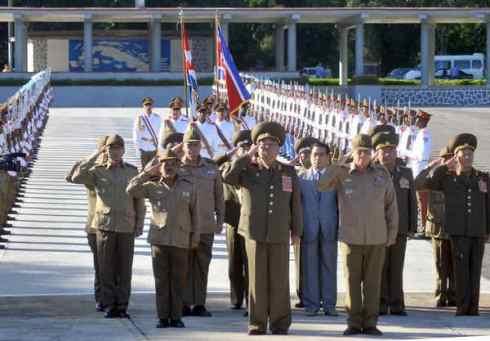 Gen. Kim Kyok Sik (C), Chief of the KPA General Staff, salutes at a Cuban independence historical site in Havana on 28 June 2013 (Photo: Prensa Latina).