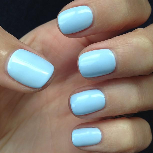 Something blue manicure for weddings