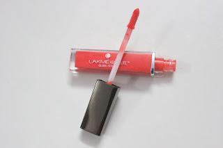 Review and Swatches | Lakme Absolute Gloss Stylist Lip Glosses (Coral Sunset, Burgandy Burn, Rust Crush and Berry Cherry) Review and Swatches | Lakme Absolute Gloss Stylist Lip Glosses (Coral Sunset, Burgandy Burn, Rust Crush and Berry Cherry)