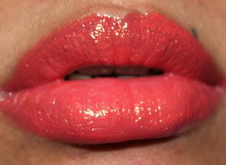 Review and Swatches | Lakme Absolute Gloss Stylist Lip Glosses (Coral Sunset, Burgandy Burn, Rust Crush and Berry Cherry) Review and Swatches | Lakme Absolute Gloss Stylist Lip Glosses (Coral Sunset, Burgandy Burn, Rust Crush and Berry Cherry)