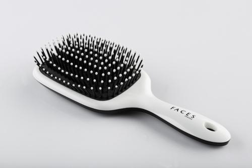 FACES Paddle Brush. Rs 269