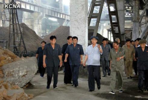 DPRK Premier Visits Industrial Complexes in Sunch’o'n DPRK Premier Pak Pong Ju (3rd L) tours the Sunch'o'n Cement Complex in Sunch'o'n, South P'yo'ngan Province (Photo: KCNA).
