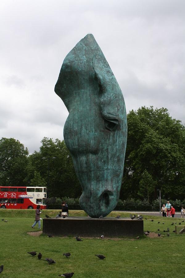 london horse head