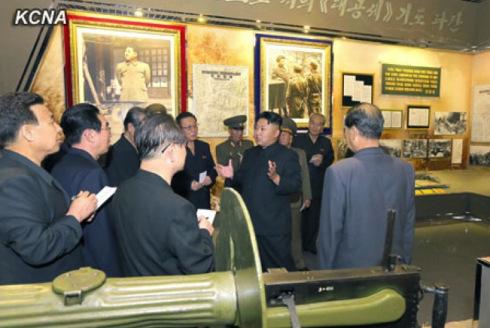 Kim Jong Un talks to senior party and government officials during a tour of the renovated Victorious Fatherland Liberation War Museum in Pyongyang (Photo: KCNA)