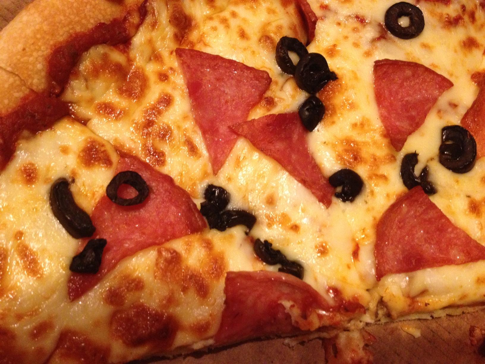 Pizza Hut: The Story of a Dry and Untasty Pizza photo(48)