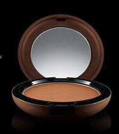 MAC Temperature Rising Pro Longwear Bronzing Powder in Sun Dipped MAC Temperature Rising Pro Longwear Bronzing Powder in Sun Dipped