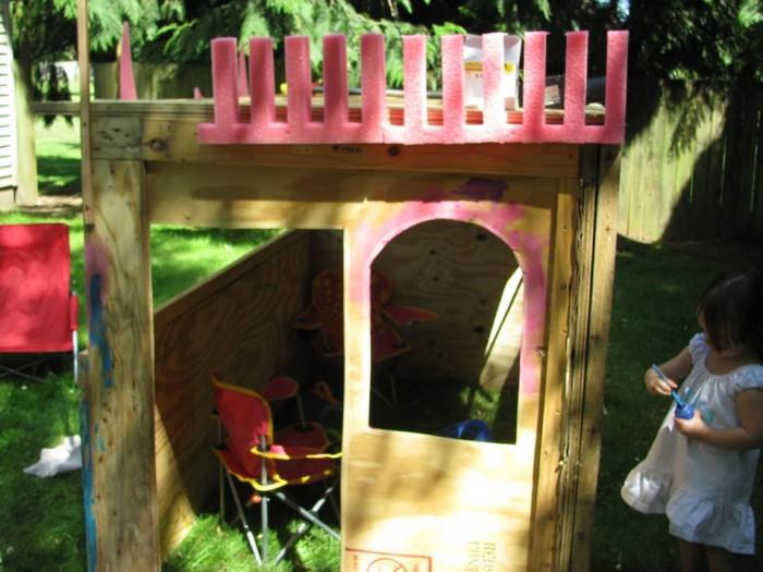 interior view castle yes spaces 700x525 photo interior view castle yes spaces 700x525 DIY Playhouse: Princesses Can Build a Castle Too!