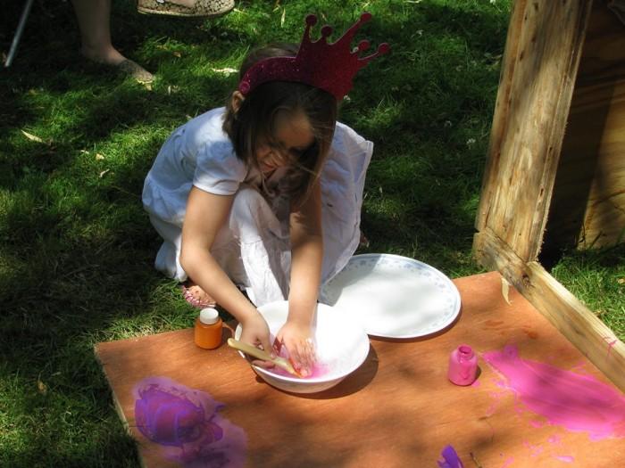 washing brushes yes spaces castle playhouse 700x525 photo washing brushes yes spaces castle playhouse 700x525 DIY Playhouse: Princesses Can Build a Castle Too!