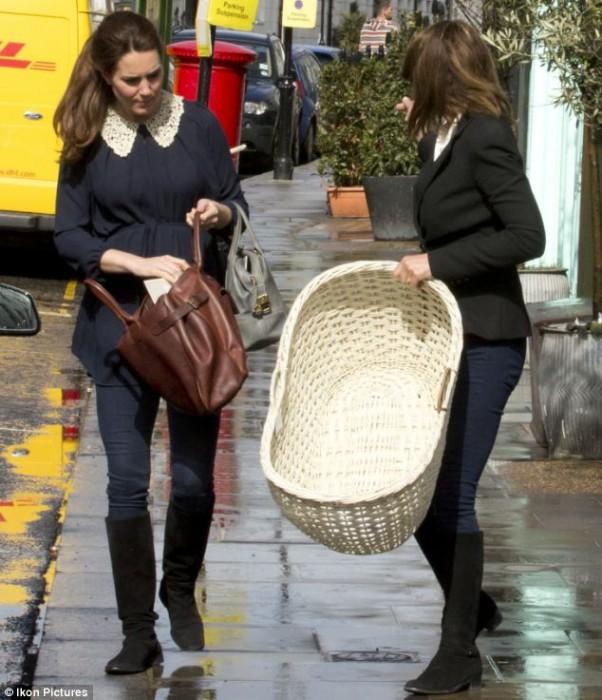 moses basket findababysitter 602x700 photo moses basket findababysitter 602x700 Welcoming the Royal Baby, His Royal Highness Prince TBD of Cambridge