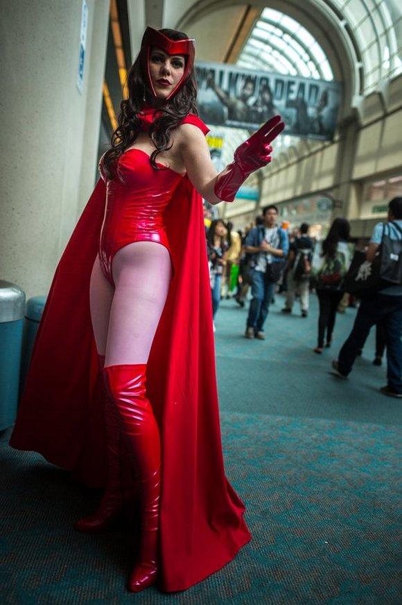 Top 10 Coolest Cosplay from Comic-Con 2013 scarlet-witch