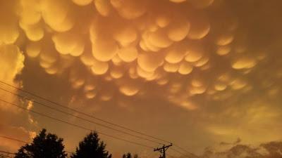 Strange Rare Orange Mammatus Clouds Form Over US Midwest (Amazing Video)