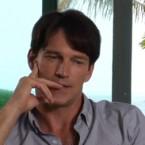 From whom would like Stephen Moyer like to receive a phonecall from the past?