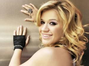 Kelly Clarkson – ‘Mr. Know It All’