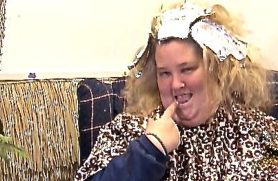 Here Comes Honey Boo Boo: Get All Romantical In The Pigzilla Zone, Cuz There’s Love & Fried Meat In The Air. j6