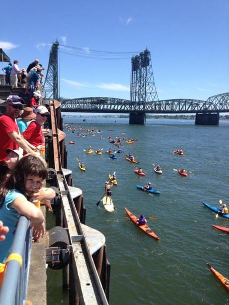 Portland Activists Blockade Columbia River in Symbolic Protest Against Fossil Fuel Shipments 18394_10100137671048341_1671520289_n