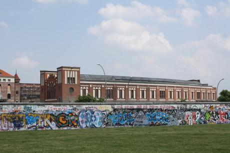 graffiti murals berlin