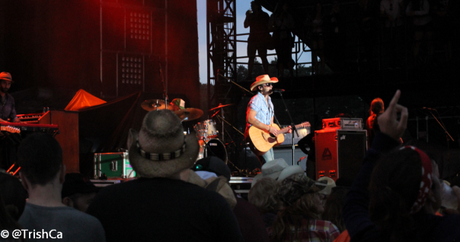 Dean Brody at Boots and Hearts 2013 [credit: Trish Cassling]