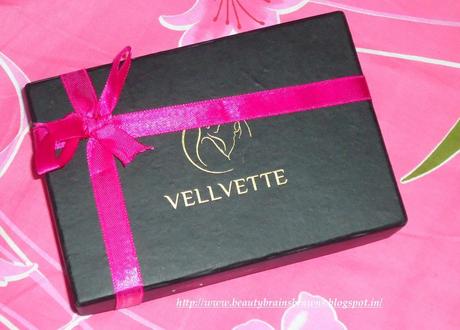 My (utterly disappointing) Vellvette Box (July)