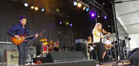 Mackenzie Porter at Boots and Hearts 2013 [credit: Trish Cassling]