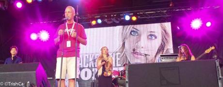 Mackenzie Porter Boots and Hearts 2013 Front Porch Stage Introduction [credit: Trish Cassling]