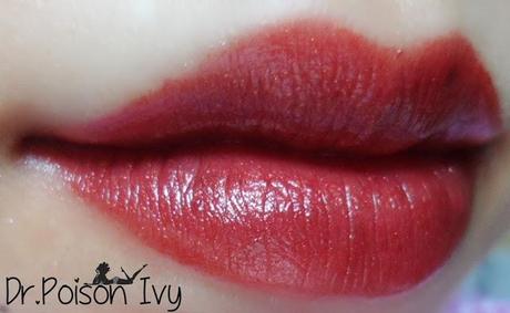 Avon Totally Kissable Lipstick Swatches