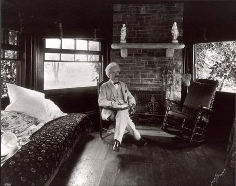 One Tan, Many Memories: Elmira Mark Twain Conference 2013 ...and at rest.