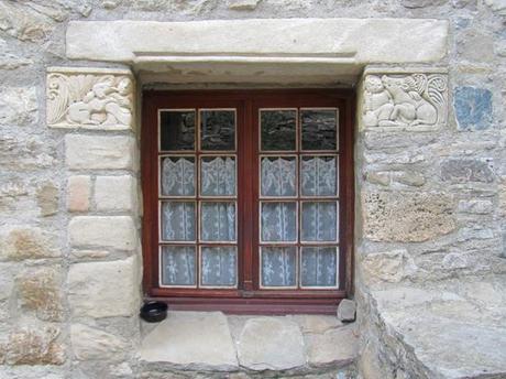 FR-Window1-600x449