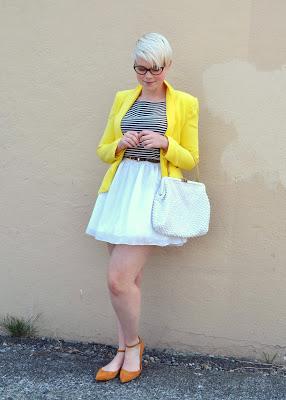 Seattle street style Oasap, blonde, summer, fashion, street style, in style, vintage, yellow, blazer